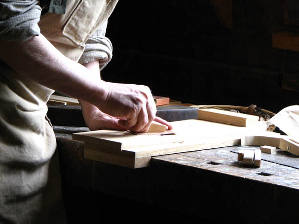 Nuestra <strong>carpintería de madera en  Monóvar/Monòver</strong> es una empresa de <strong>herencia familiar</strong>, por lo que  contamos con gran <strong>experiencia </strong>en la profesión.